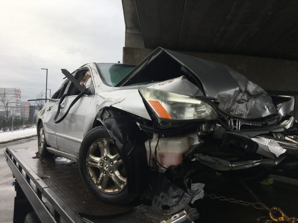 If you’ve got an old vehicle sitting in your driveway collecting dust, leaking oil, or simply taking up space, it might be time to scrap it. But scrapping a car doesn’t have to be stressful. In fact, with Jay’s Junk Car Towing, it’s fast, easy, and pays off — literally.